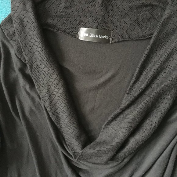 Black Market Voluminous Top - Picture 7 of 8